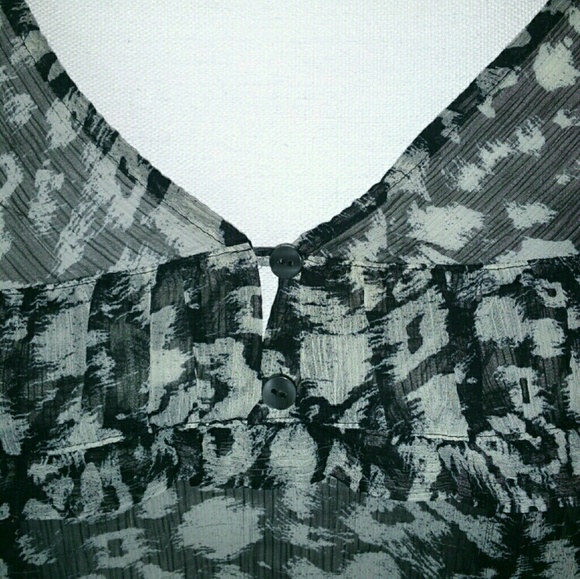 Ann Taylor Loft Women's Top Sz Small Career - Picture 2 of 4