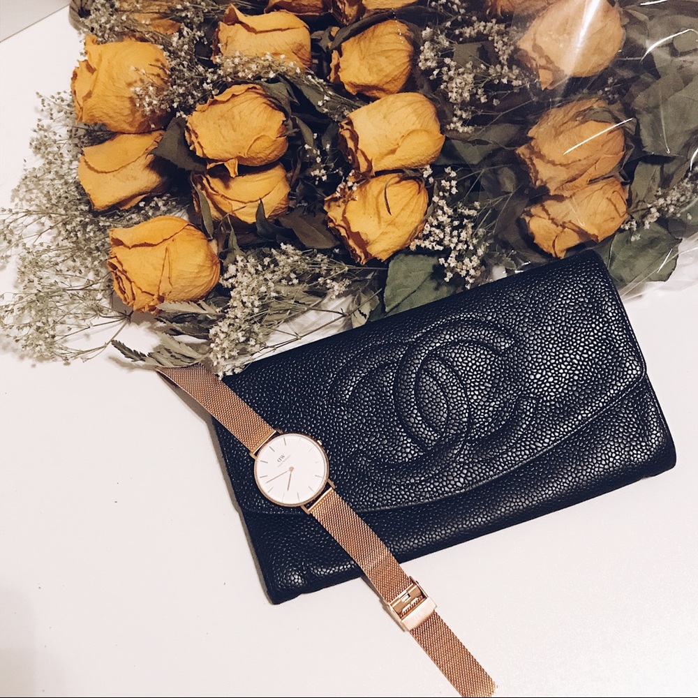 PM EDITOR PICK Vintage CHANEL Caviar Flap Wallet
