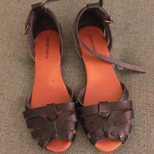 Flat ankle strap sandals 🍪🍪🍪