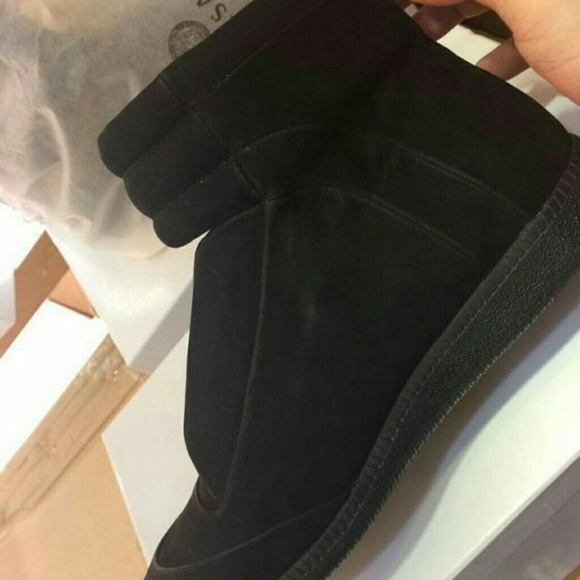 Maison Margiela Sneakers - Picture 2 of 3