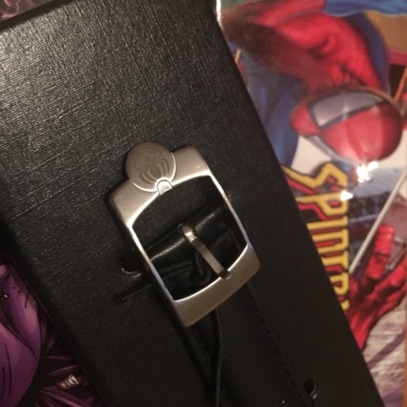 Marvel Comics Watch - Picture 6 of 8