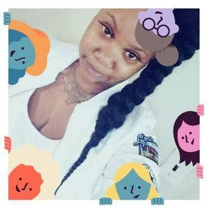 Meet your Posher, Alexis