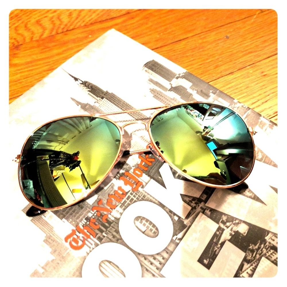 NWB - Retro aviator sunglasses - blue green