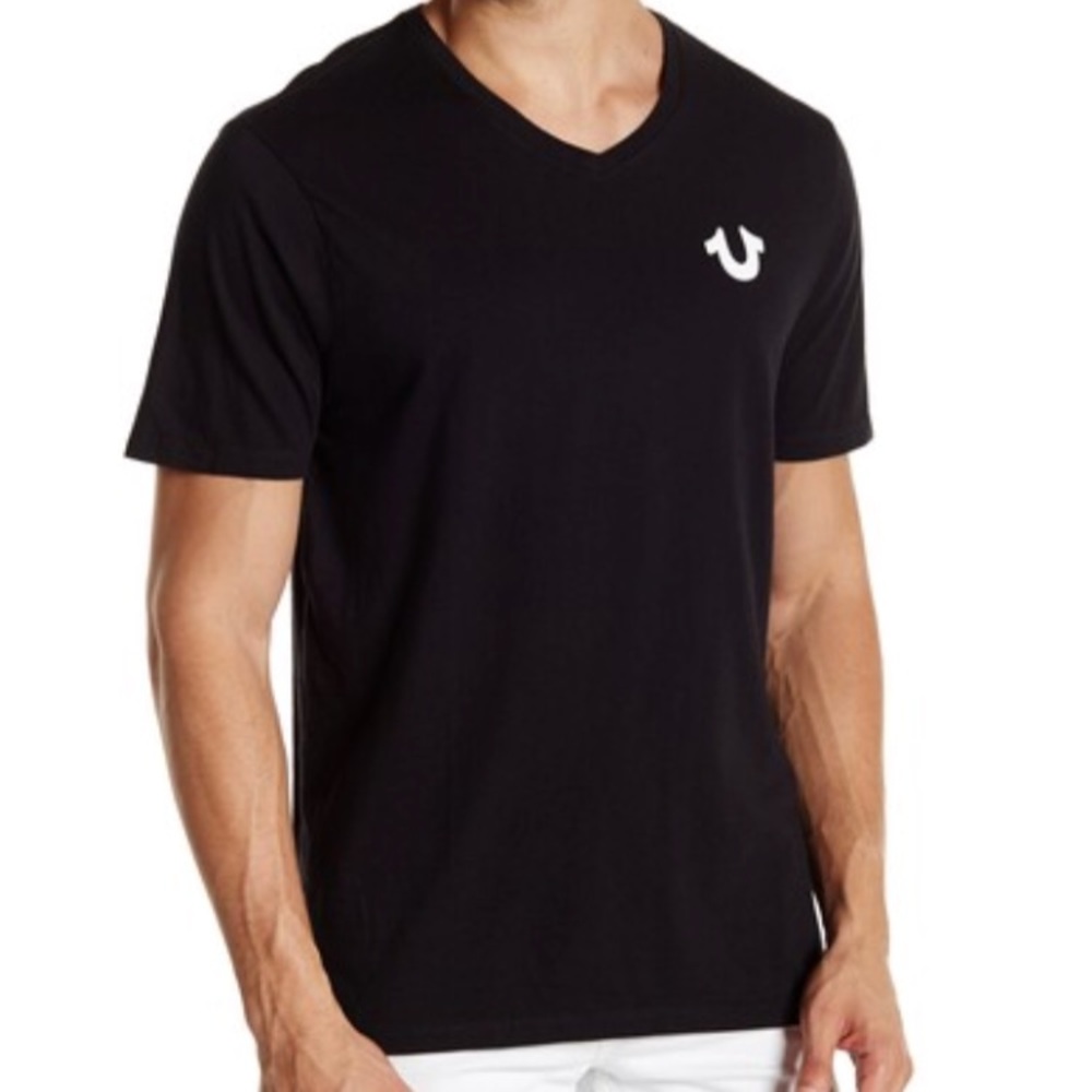 MEN’s TRUE RELIGION V NECK