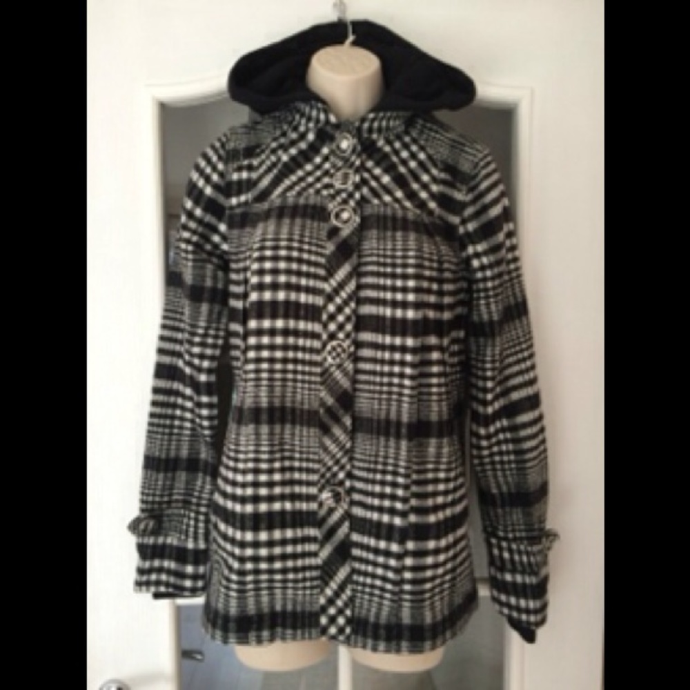 Van's Black and White lined plaid swing jacket