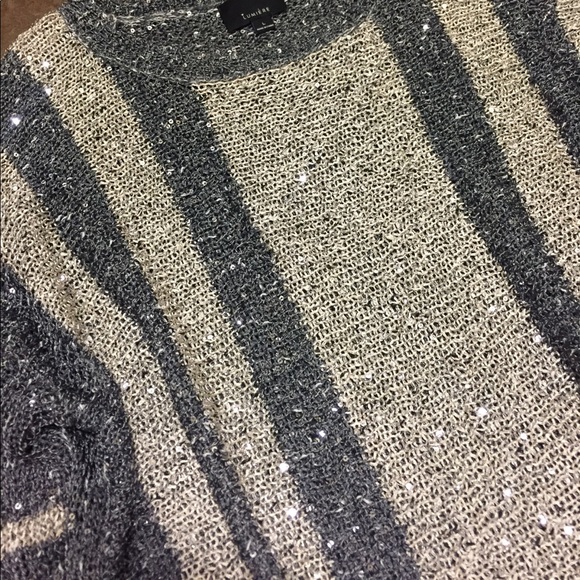 Sweater - Picture 2 of 2