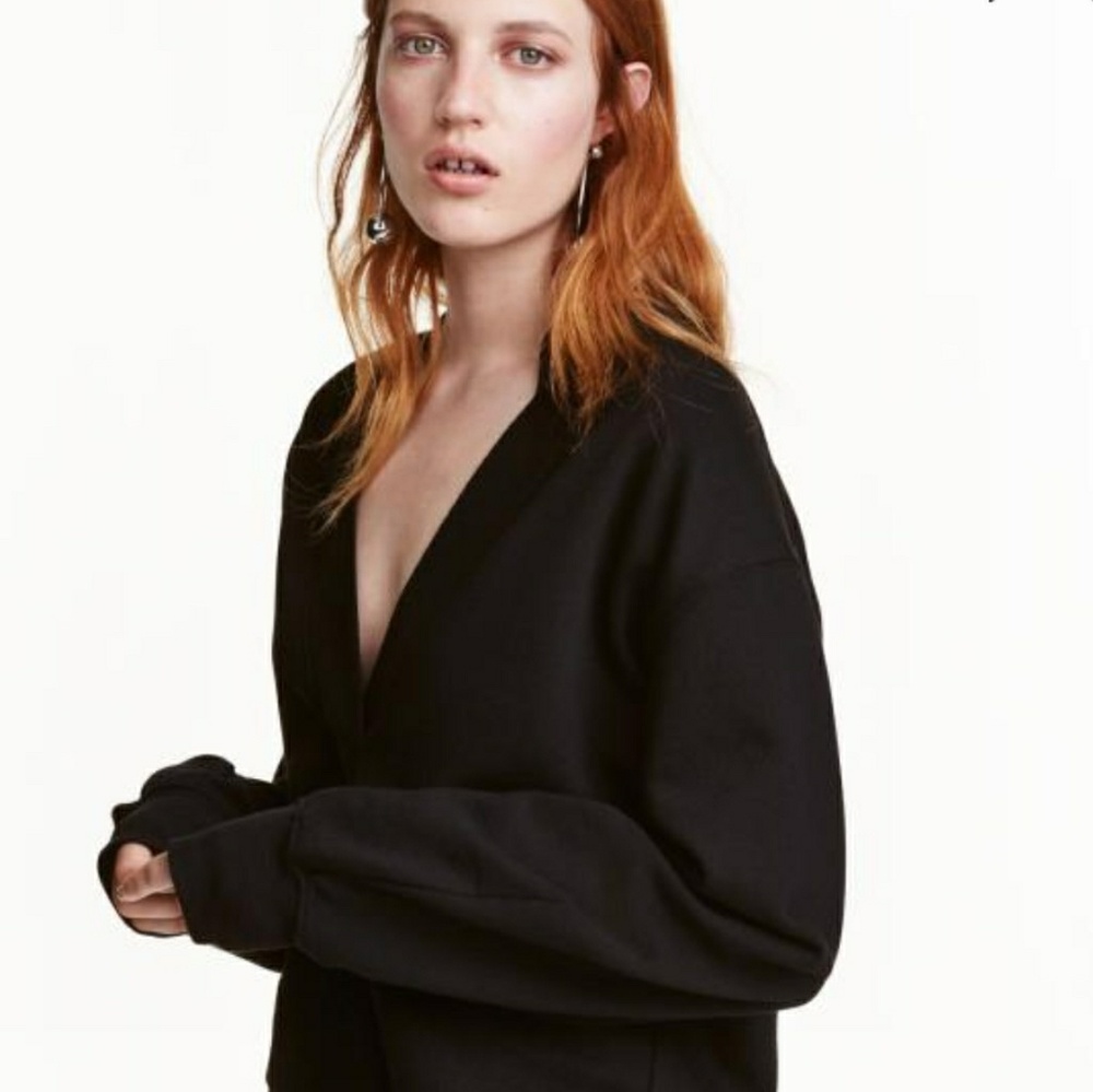 H&M v neck sweatshirt