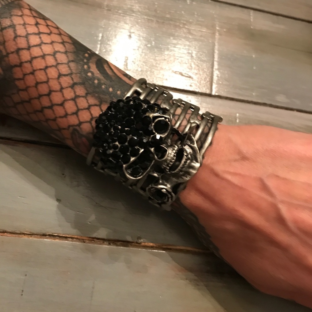 Bling skull cuff bracelet!