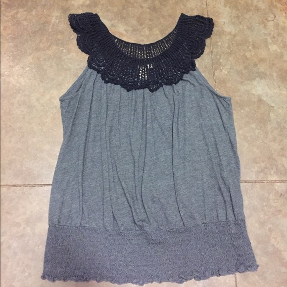 Top - Picture 2 of 3