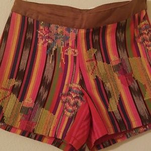JUDITH MARCH. Unique patterned shorts.