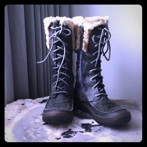 Merrell Snow Boots with Fur - WORN A FEW TIMES!!!