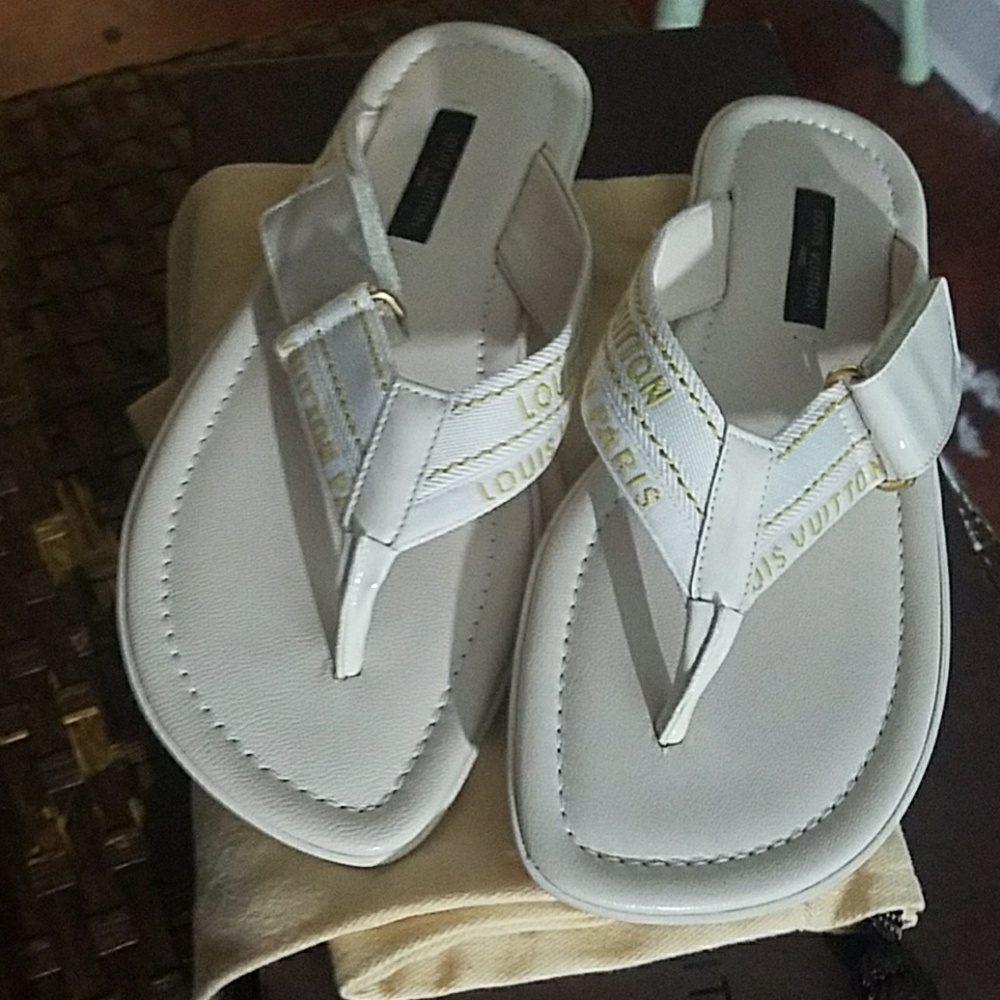 NIB Authentic Louis Vuitton flip flops - Picture 1 of 6