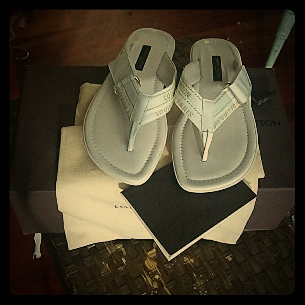 NIB Authentic Louis Vuitton flip flops - Picture 2 of 6