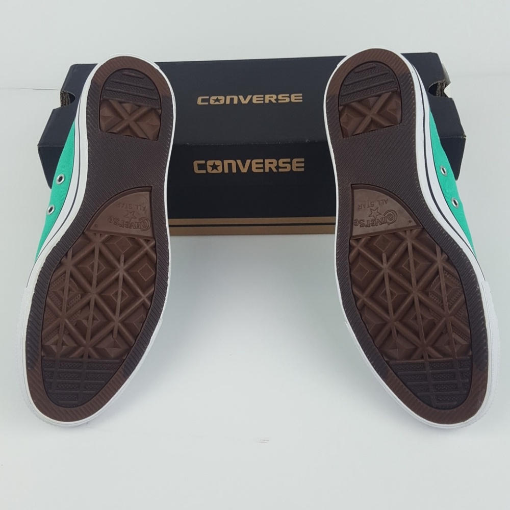 *NEW* Converse Chuck Taylor All Star Men-7/Women-9 - Picture 3 of 4