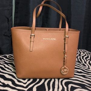 Michael Kors Jet Set Travel Tote