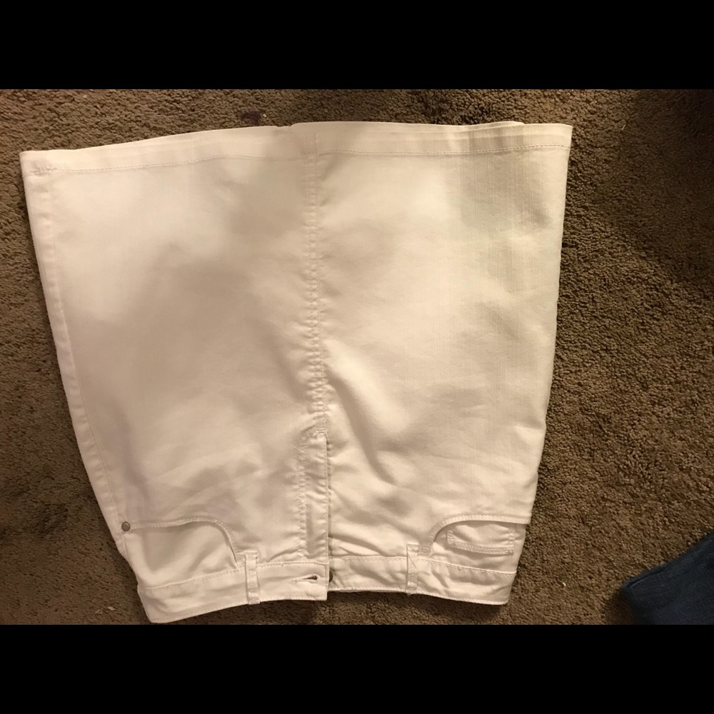 White skort size 4