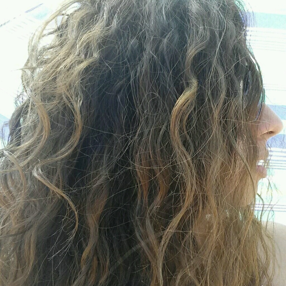 Meet your Posher, Yamile