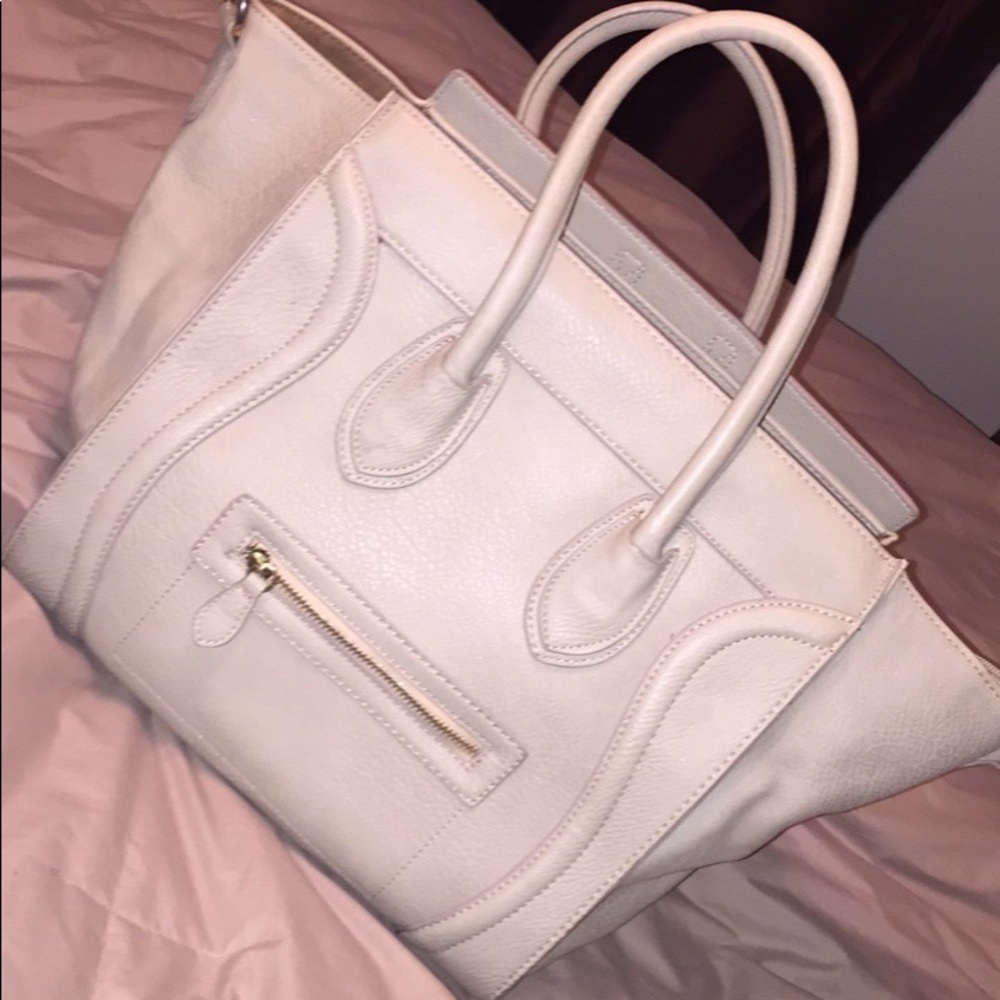 DailyLook Nude Bag