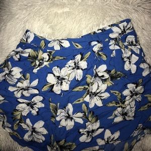 Flowy shorts