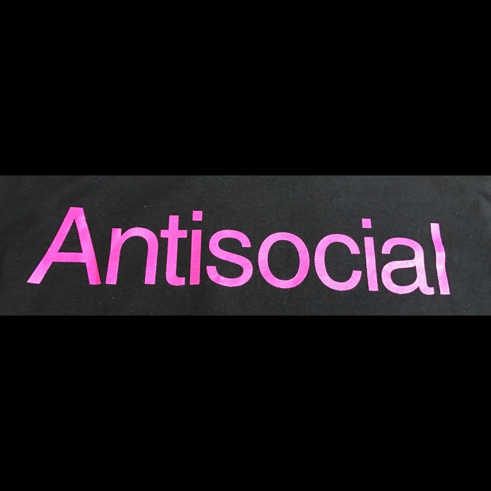 🏠 Women's Antisocial T-Shirt 🏠 - Picture 5 of 6