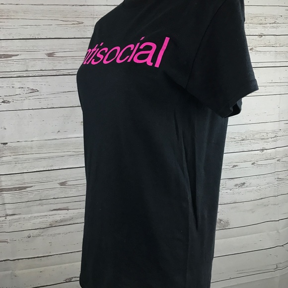 🏠 Women's Antisocial T-Shirt 🏠 - Picture 2 of 6