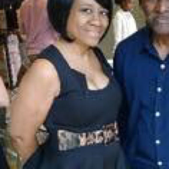 Beautiful black simple dress (belt not included) - Picture 2 of 2