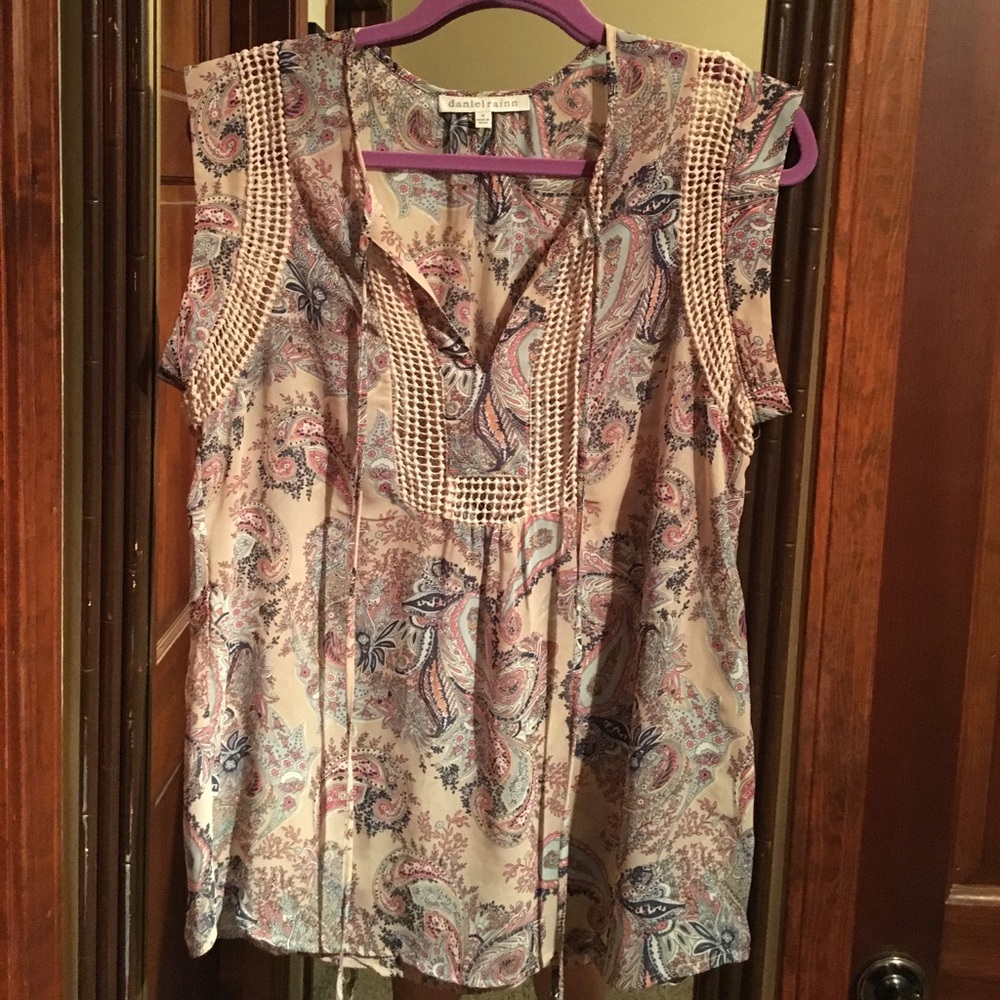 Daniel Rainn paisley blouse with beaded tie