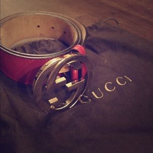 Women Gucci Belt with gold buckle