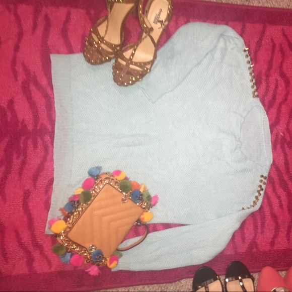 Brand new light real sweater with gold studs - Picture 4 of 7