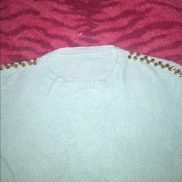 Brand new light real sweater with gold studs - Picture 6 of 7