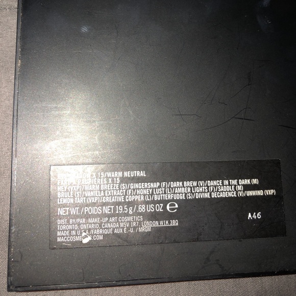 Mac eyeshadow palette - Picture 3 of 3