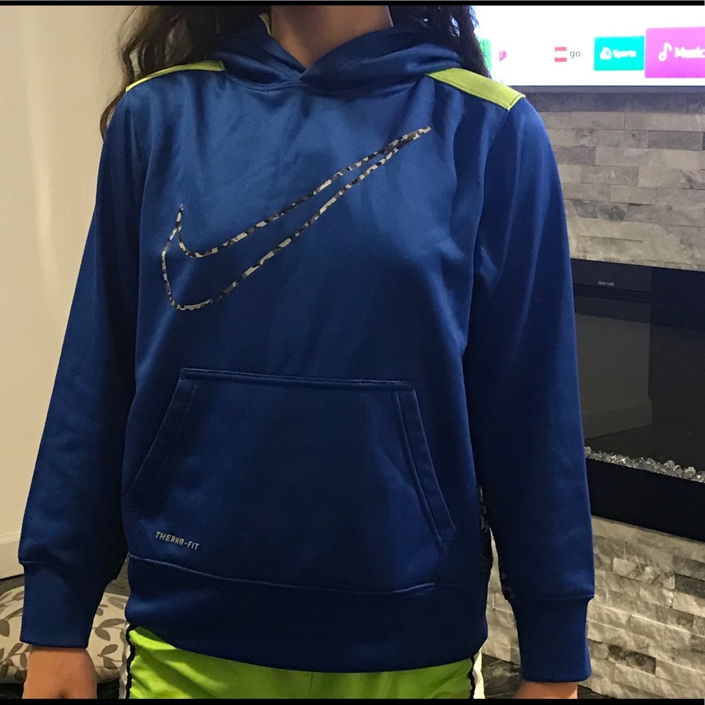Boy Nike hoodie size M