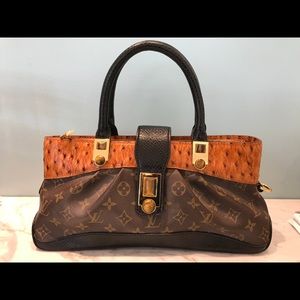 Rare, Limited Edition Macha Waltz bag.