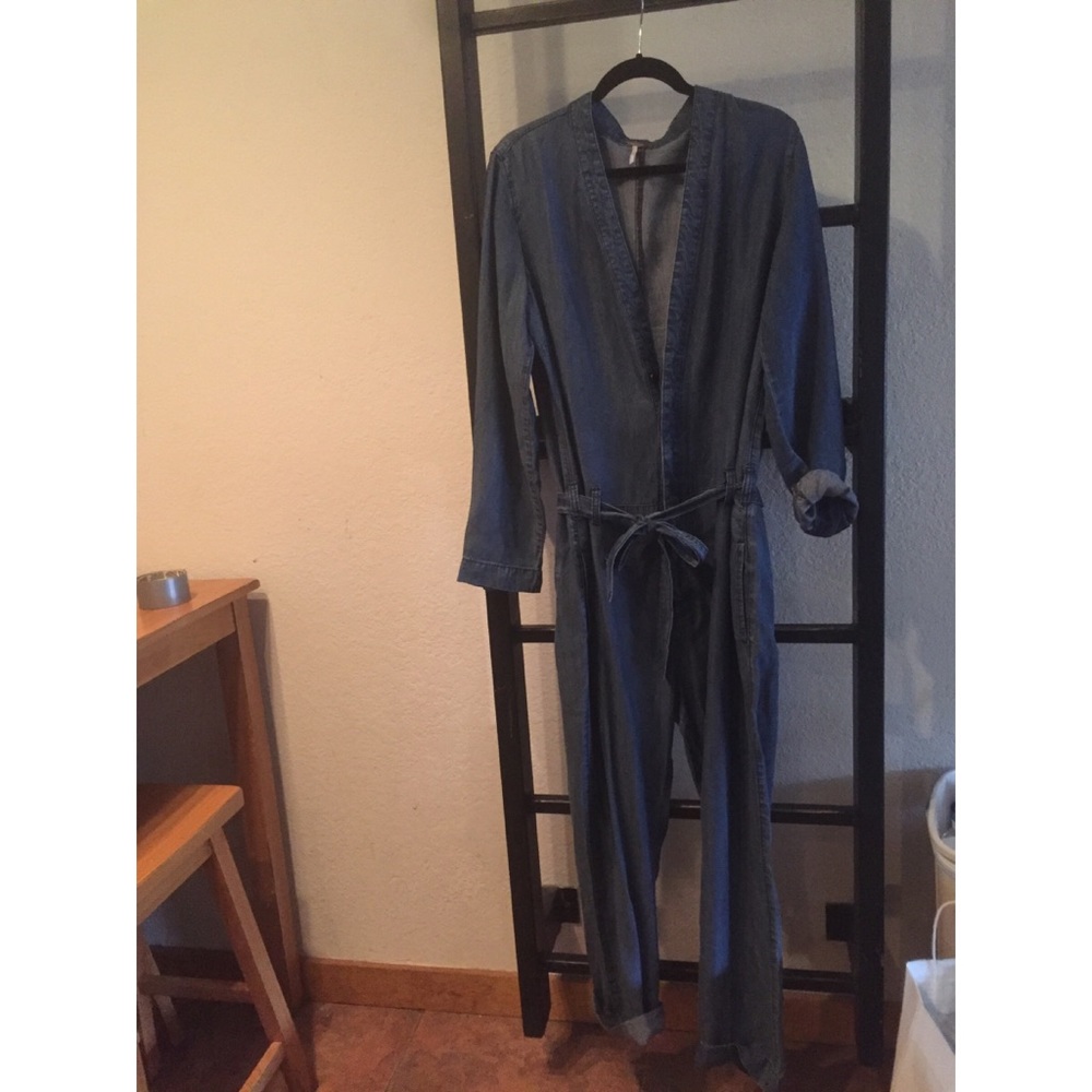 BRAND NEW FREE PEOPLE JUMPER