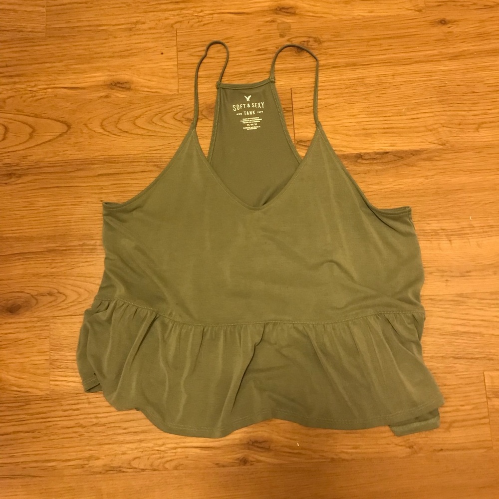 Size M American Eagle Relaxed Peplum Tank in Olive