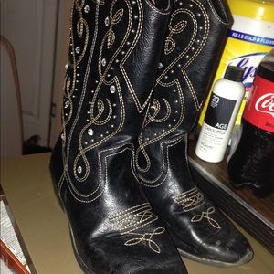 Girls Cowgirl boots size 2