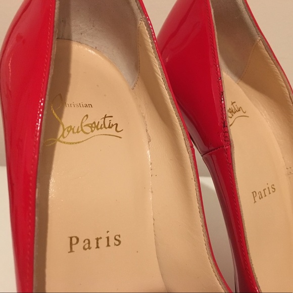 Christian Louboutin - Picture 2 of 8