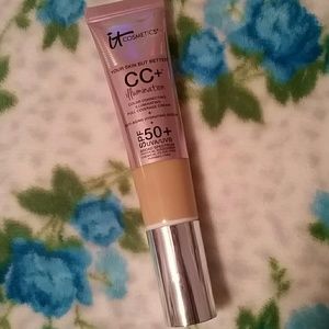 IT Cosmetics CC Illumination Foundation