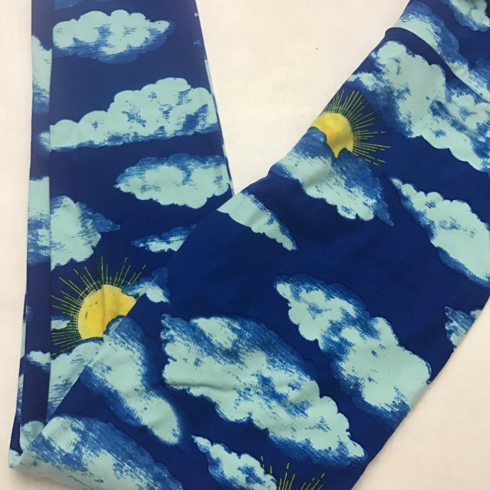 LuLaRoe sunshine on a cloudy day leggings