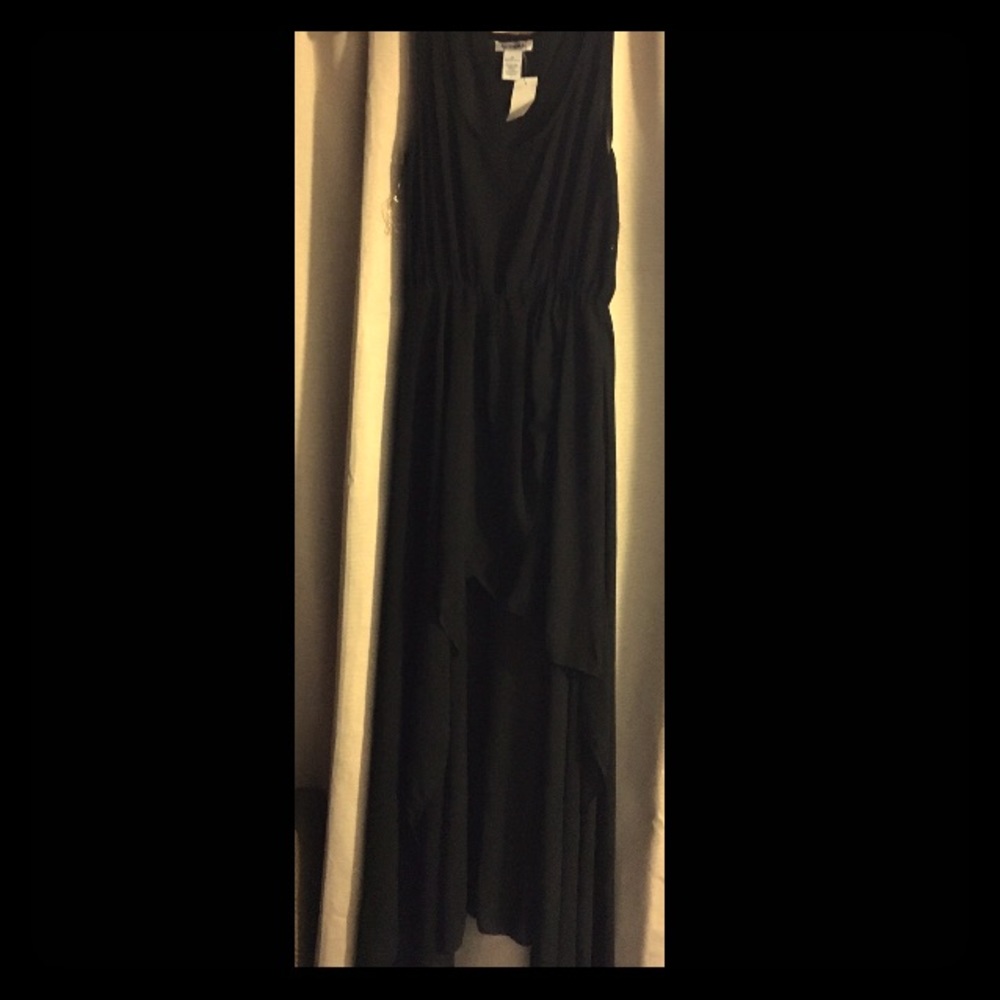 MAKE AN OFFER‼️Better B Hi Lo Dress M