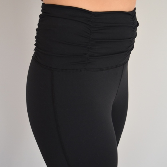 Live-In Workout Leggings - Picture 4 of 6