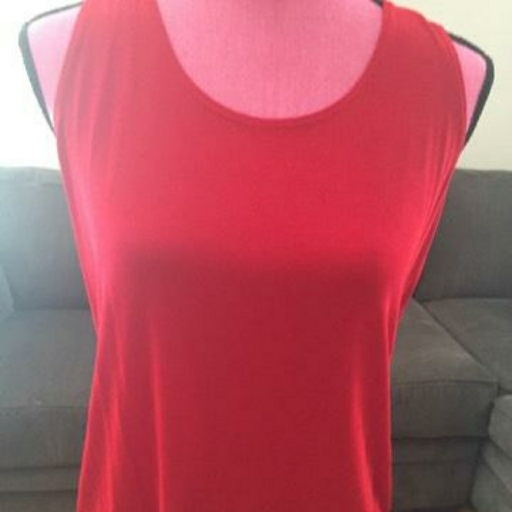Sale! Slinky red Chicos tank top