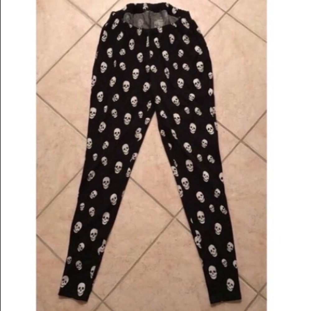 Torrid skull leggings