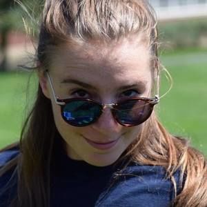 Meet your Posher, Kenzie