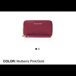 Michael Kors Smartphone wristlet