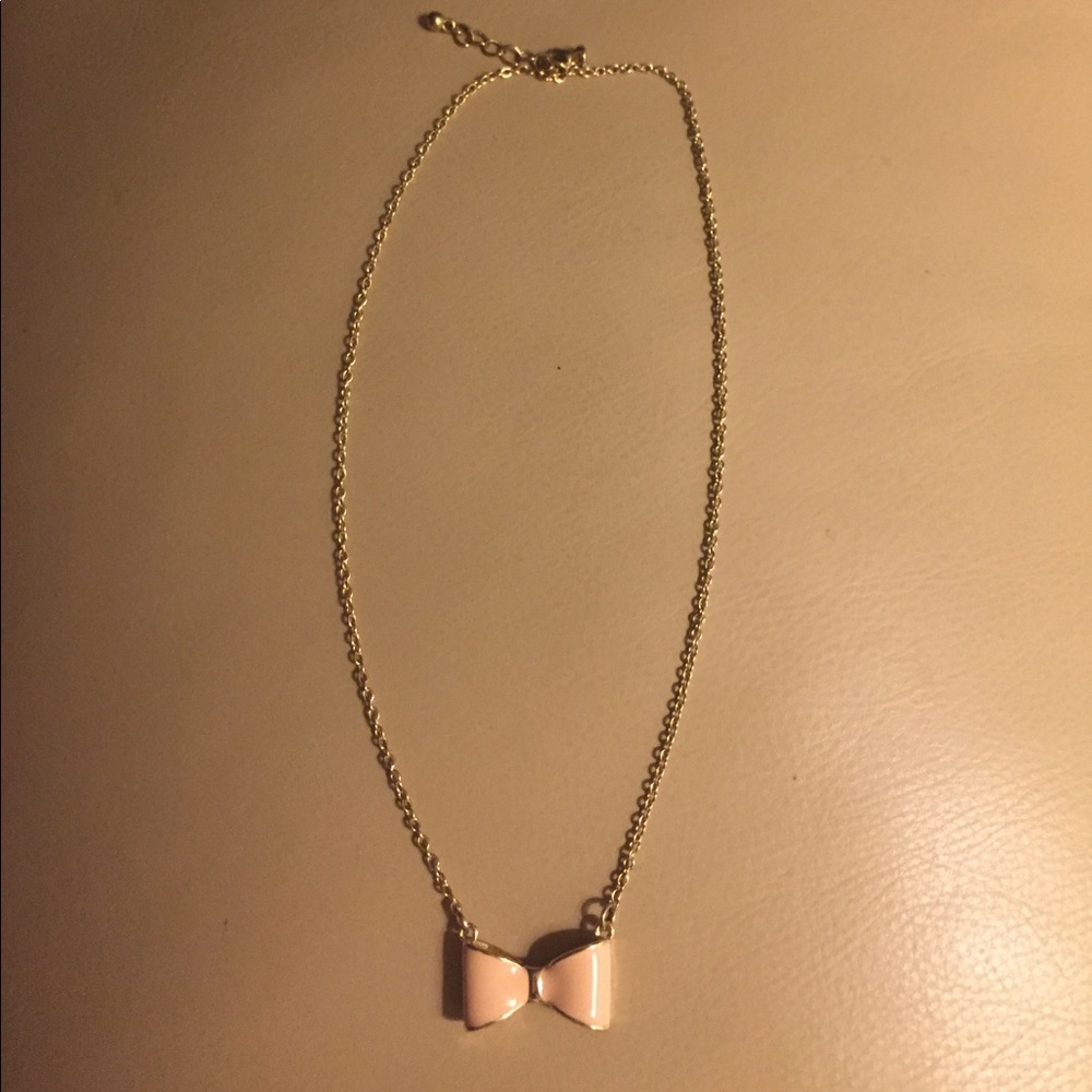 Bow Necklace