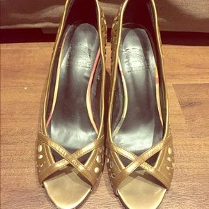 Burberry low heels