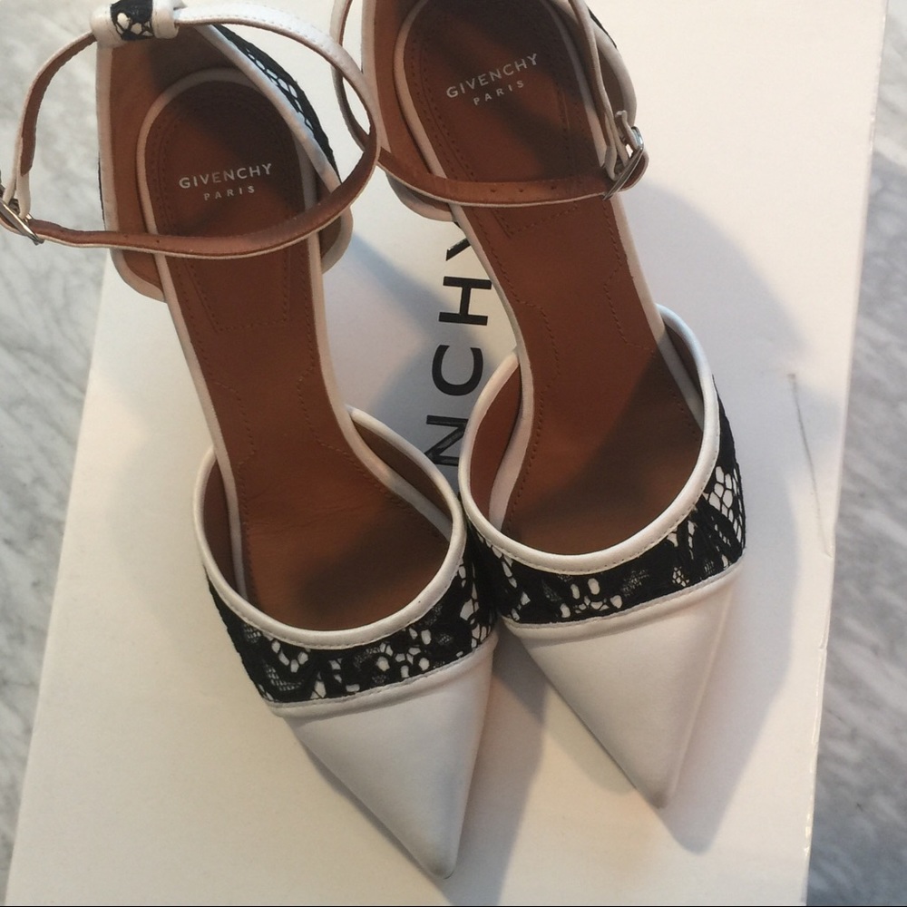 NEW GIVENCHY Ranelle Leather & Lace Screw-Heel - Picture 3 of 7