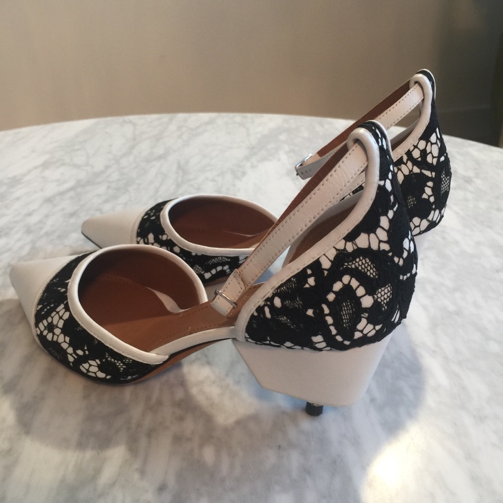 NEW GIVENCHY Ranelle Leather & Lace Screw-Heel - Picture 5 of 7