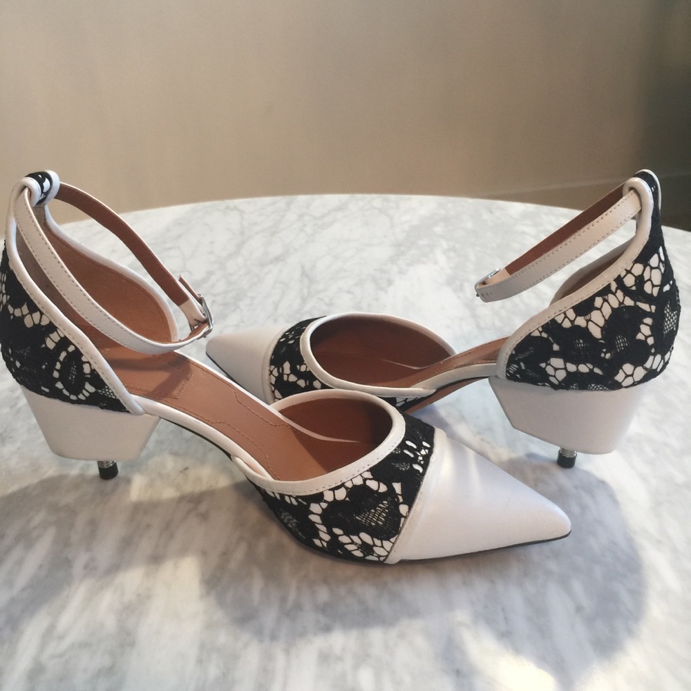 NEW GIVENCHY Ranelle Leather & Lace Screw-Heel - Picture 2 of 7